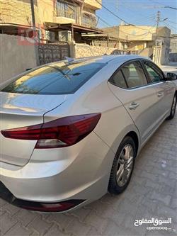 هیوندای ئەلەنترا